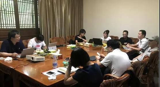 动态:我会召开“共建工业企业转型升级服务平台”座谈会